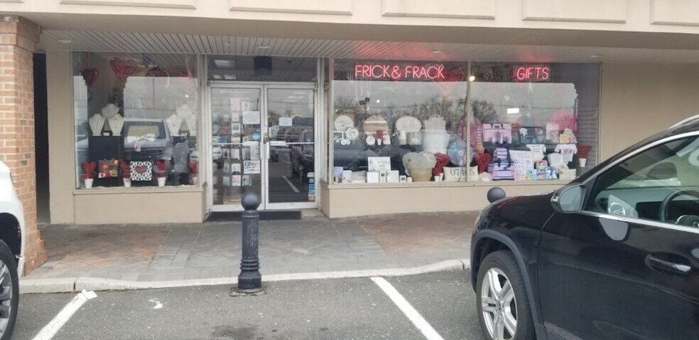 More Photos Of 1460-1504 State Route 23 N, Wayne Unknown For Lease