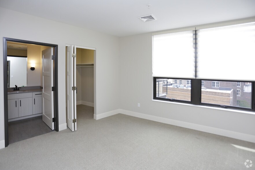 More Photos Of 323 State St, La Crosse Apartments For Sale