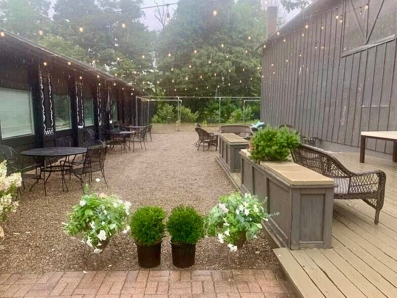 More Photos Of 1591 OH-45, Austinburg Restaurant For Sale