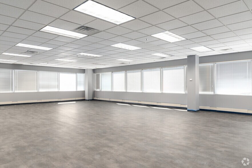 More Photos Of 80 Cottontail Ln, Somerset Office For Sale