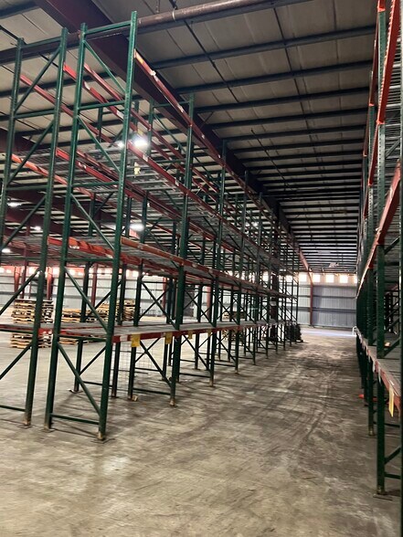 More Photos Of 2600 Bay Ave, Hoquiam Warehouse For Lease