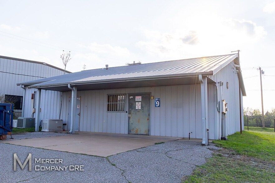 More Photos Of 340 S Eckroat St, Oklahoma City Unknown For Lease