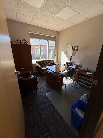 More Photos Of 4444 S 86th St, Lincoln Medical For Lease