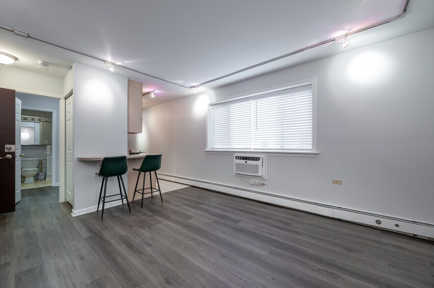 More Photos Of 5525 N Winthrop Ave, Chicago Apartments For Sale