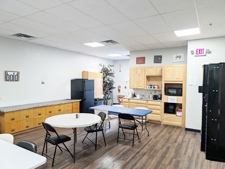 More Photos Of 8 State St, Nashua Warehouse For Lease