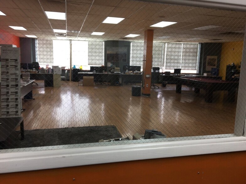 More Photos Of 970 New Brunswick Ave, Rahway Warehouse For Lease