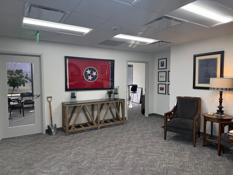 More Photos Of 2505 21st Ave S, Nashville Office For Lease