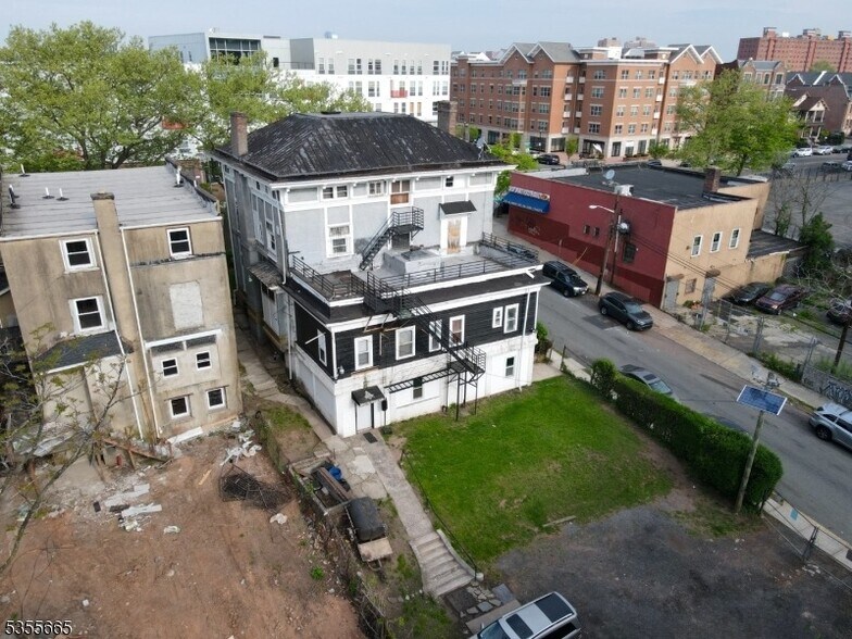 More Photos Of 692 Dr Martin Luther King Jr Blvd, Newark Office For Sale