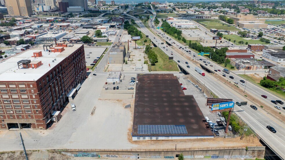 Primary Photo Of 919 E 19th St, Kansas City Warehouse For Lease