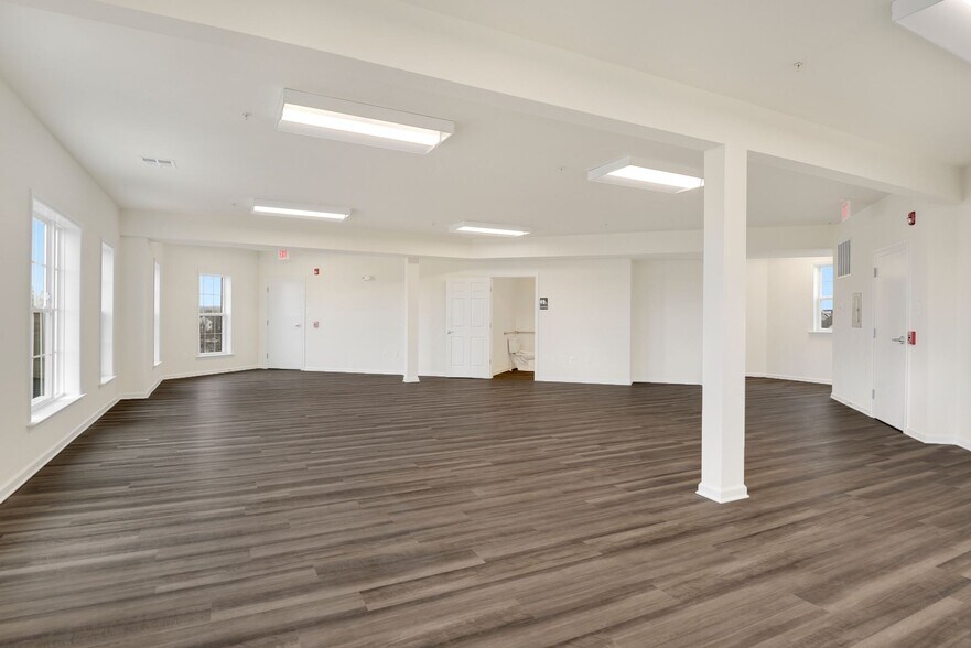 More Photos Of 3546 Worthington Blvd, Frederick Storefront Retail Office For Lease