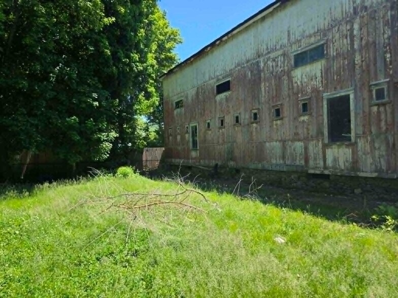 More Photos Of 33 Oak St, Brattleboro Apartments For Sale
