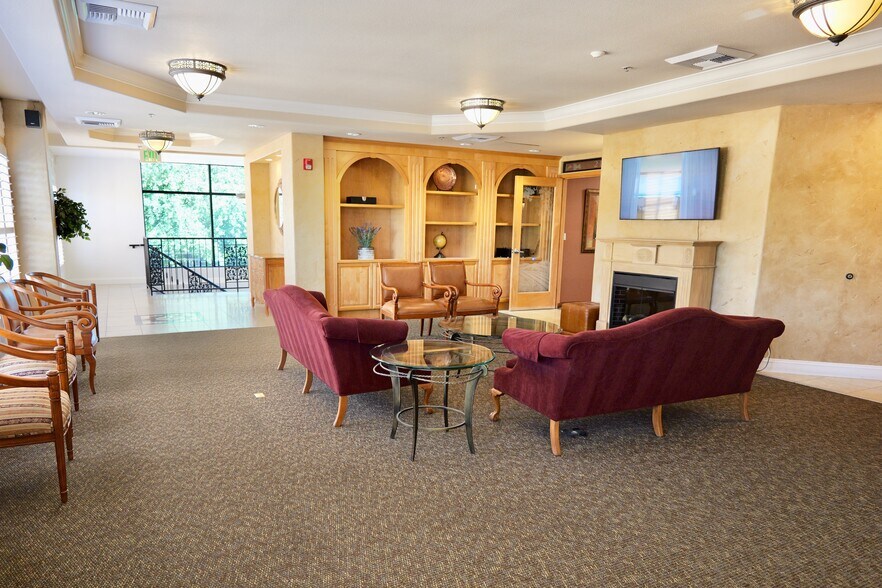More Photos Of 1420 E Roseville Pky, Roseville Storefront For Lease