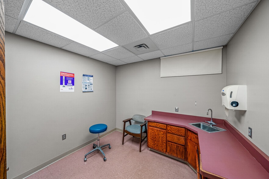 More Photos Of 15239 AL Highway 68, Crossville Medical For Sale