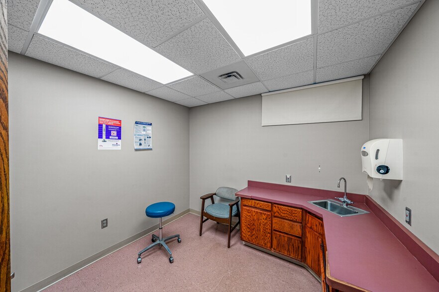 More Photos Of 15239 AL Highway 68, Crossville Medical For Sale