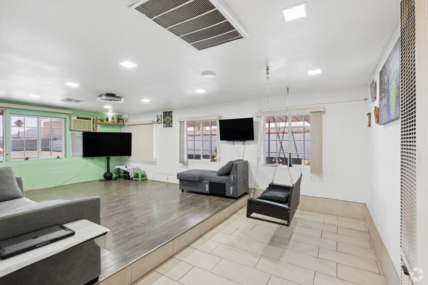 More Photos Of 3305 Fremont St, Las Vegas Hotel For Sale