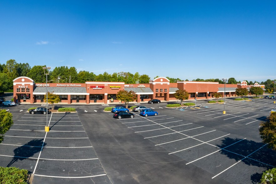 More Photos Of 8620 Camfield St, Charlotte Storefront For Lease