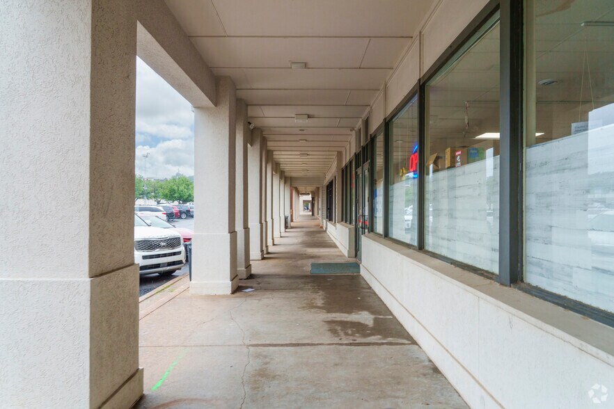 More Photos Of 6004-6032 S Sheridan Rd, Tulsa Unknown For Lease