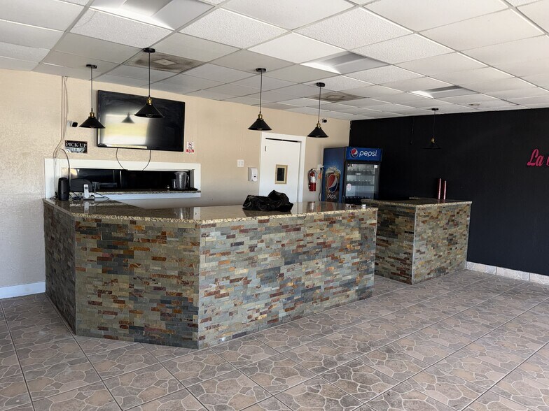 More Photos Of 7030 Branching Ct, San Antonio Fast Food For Sale