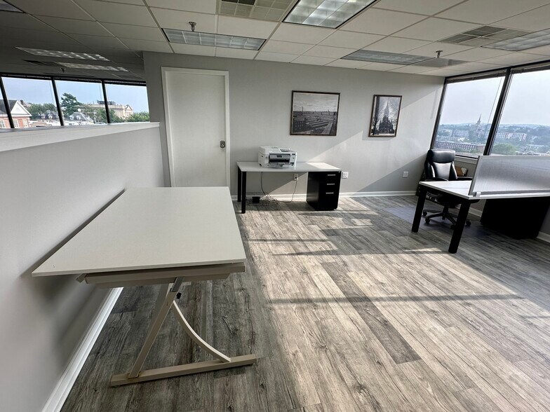 More Photos Of 1650 Elm St, Manchester Medical For Sale