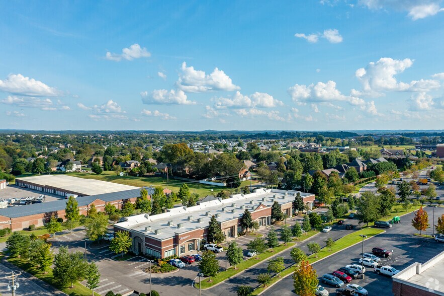 More Photos Of 3011 Harrah Dr, Spring Hill Office For Lease