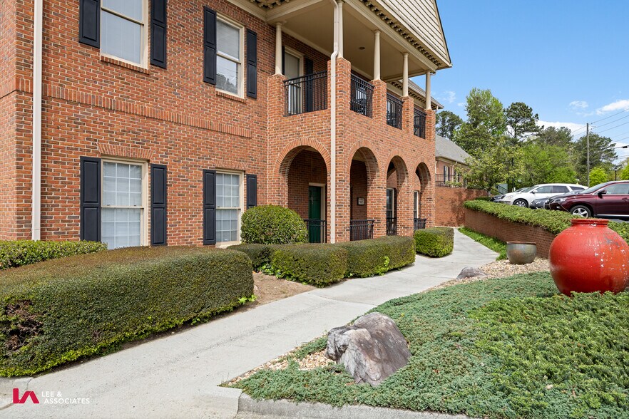 More Photos Of 1776 Old Spring House Ln, Dunwoody Medical For Lease