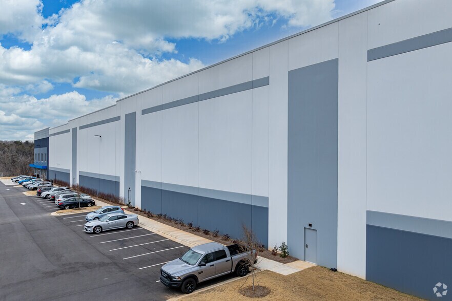 More Photos Of 1101 Gallimore Dairy Rd, Colfax Warehouse For Lease
