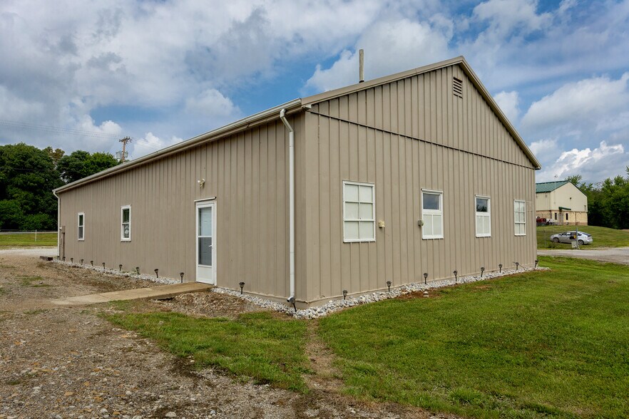 More Photos Of 62190 Bailey Rd, Barnesville Freestanding For Sale