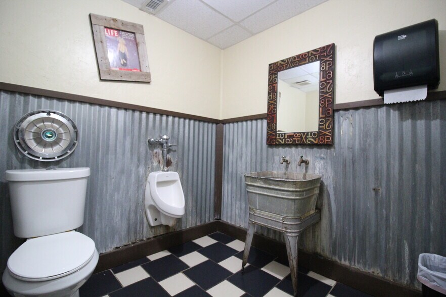 More Photos Of 700 W California St, Seymour General Retail For Sale