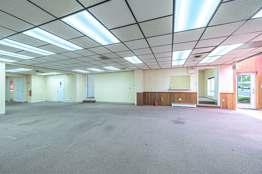 More Photos Of 2406 New Rd, Northfield Office For Sale