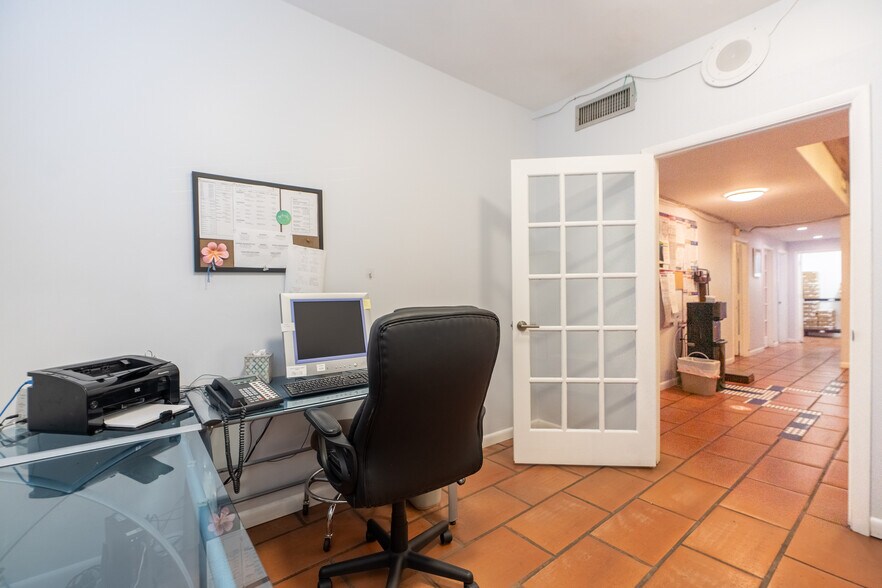 More Photos Of , Coral Gables Office For Sale