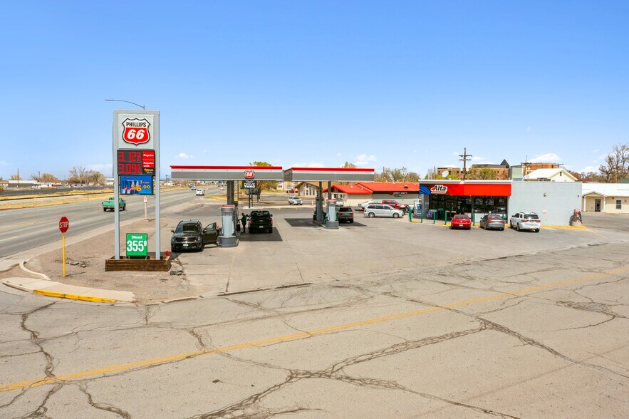More Photos Of 1601 Main St, Alamosa Service Station For Sale