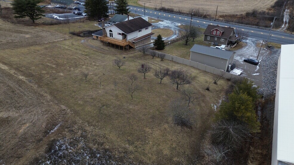 More Photos Of 1052 Centre Tpke, Orwigsburg Flex For Sale