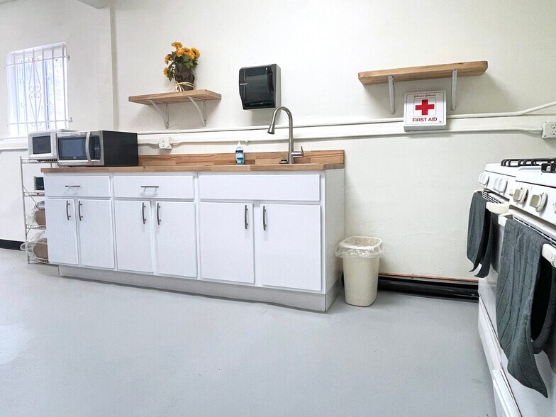 More Photos Of 1567 S Reservoir St, Pomona Religious Facility For Sale