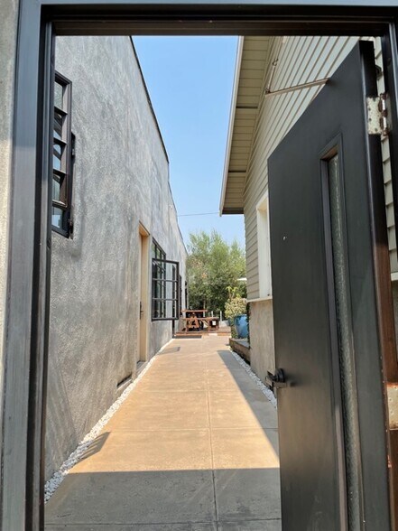 More Photos Of 612-624 Hampton Dr, Venice Loft Creative Space For Lease