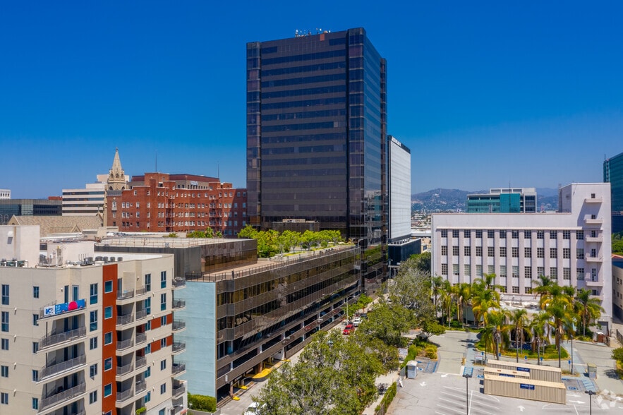 More Photos Of 3250 Wilshire Blvd, Los Angeles Office For Lease