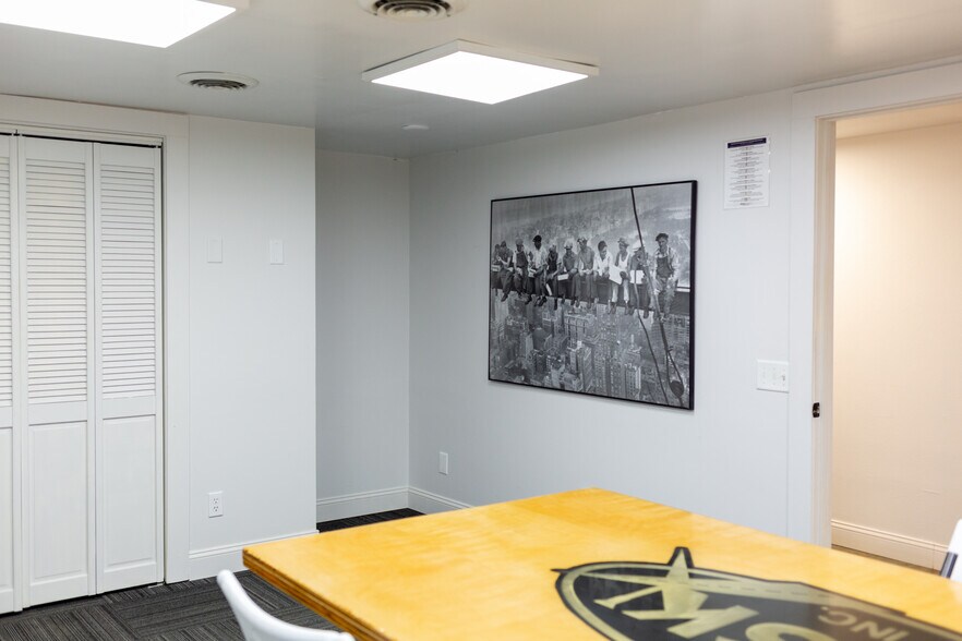 More Photos Of 2321 W 1st St, Duluth Service For Sale