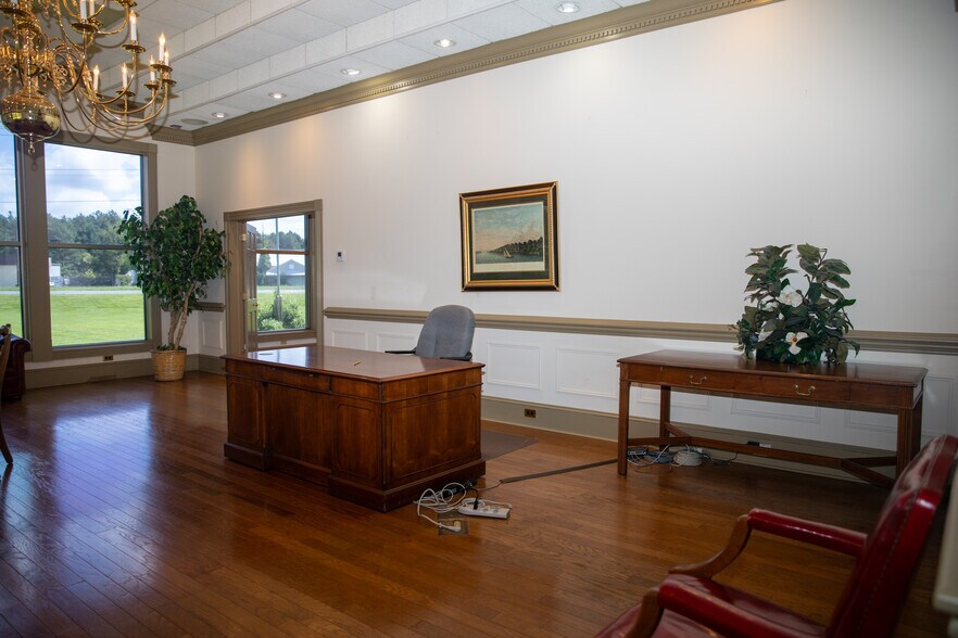 More Photos Of 24904 Sussex Hwy, Seaford Freestanding For Sale