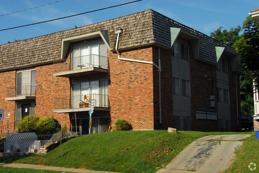 More Photos Of 3740 Wyandotte St, Kansas City Apartments For Sale