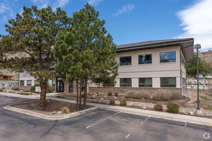 More Photos Of 910 Pinon Ranch Vw, Colorado Springs Office For Lease