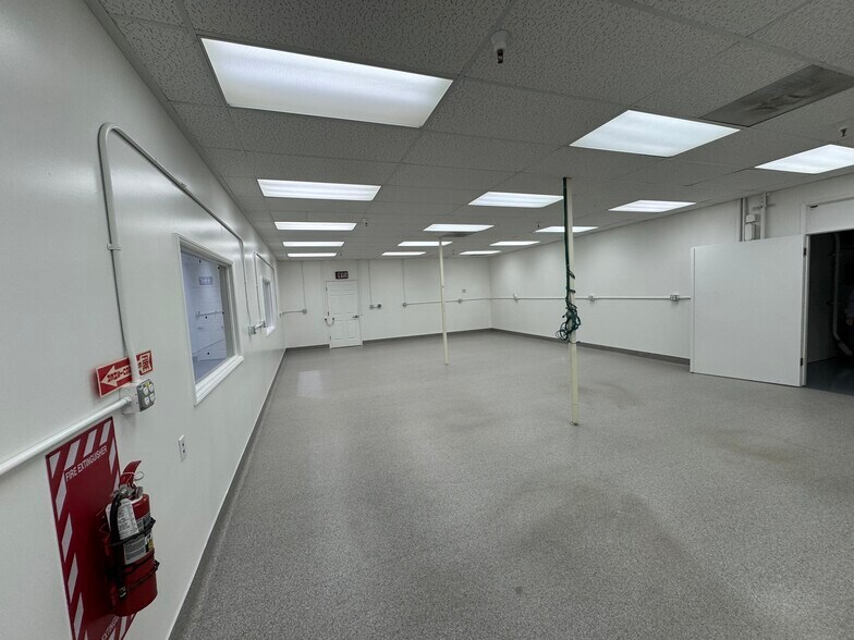 More Photos Of 1750 Commerce Way, Paso Robles Industrial For Sale