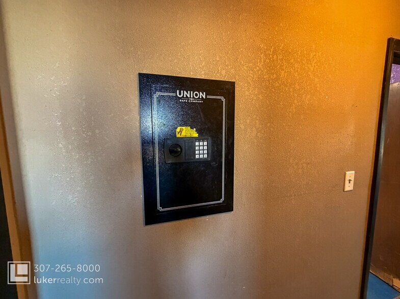 More Photos Of 2279 Six Mile Rd, Casper Distribution For Lease