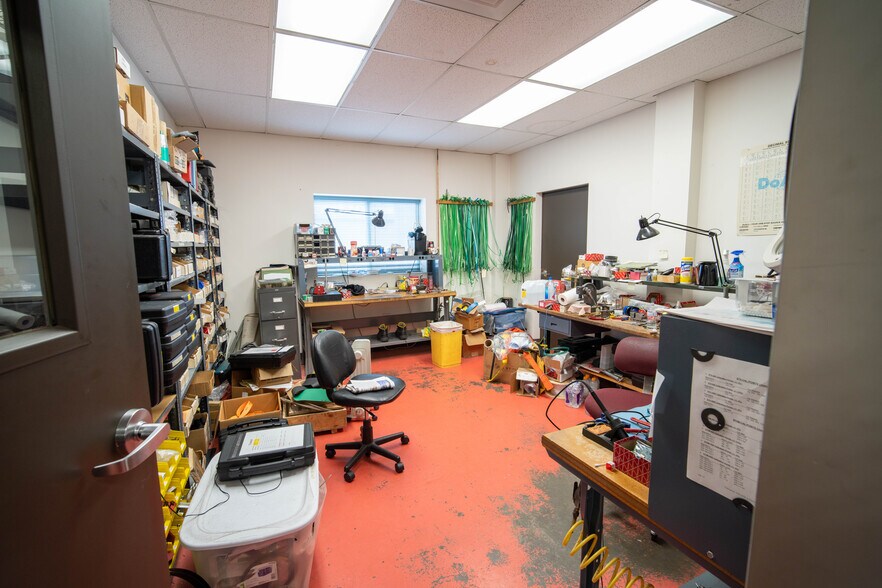 More Photos Of 733 S Bowen St, Longmont Warehouse For Sale