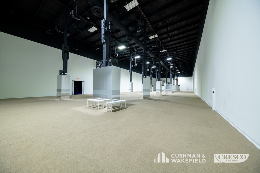 More Photos Of 850 E 72nd St, Cleveland Warehouse For Lease