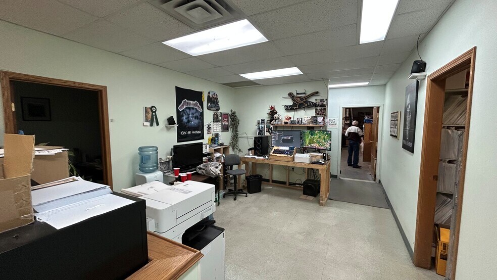 More Photos Of 4768 Riverside Dr, Red Deer Warehouse For Sale