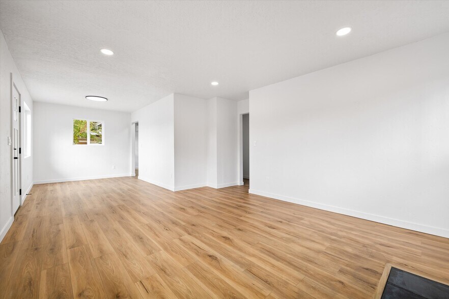 More Photos Of 4518 W Emerald St, Boise Specialty For Sale