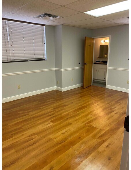 More Photos Of 1700 SE Hillmoor Dr, Port Saint Lucie Medical For Lease