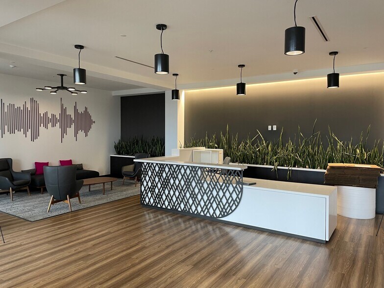 More Photos Of 50 Executive Pky, Hudson Office For Lease