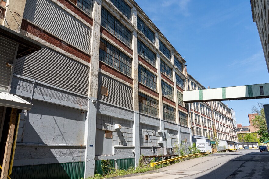 More Photos Of 50 Willow St, Amsterdam Industrial For Sale
