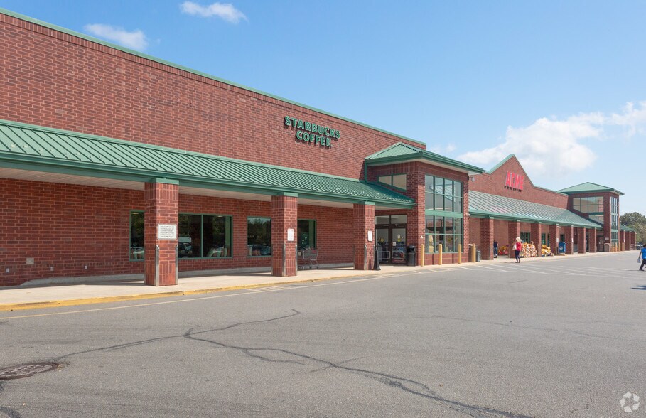 More Photos Of 912 W Bay Ave, Barnegat Storefront For Lease