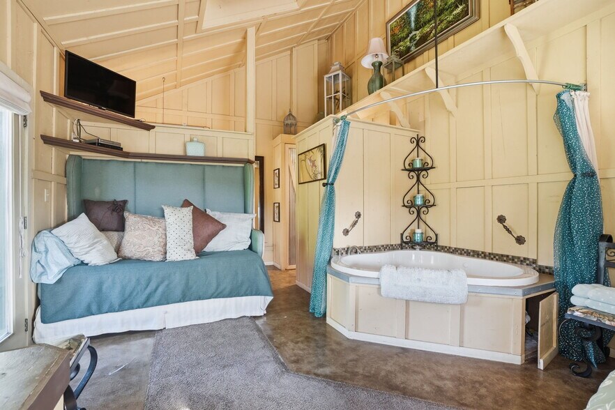 More Photos Of 21645 Parrotts Ferry Rd, Sonora Specialty For Sale